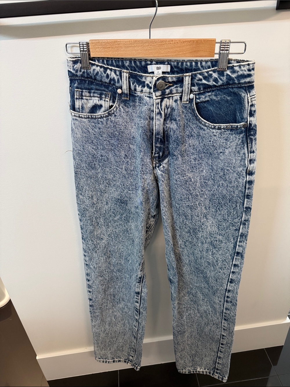 BP women’s Acid-Wash Blue Jeans size 26